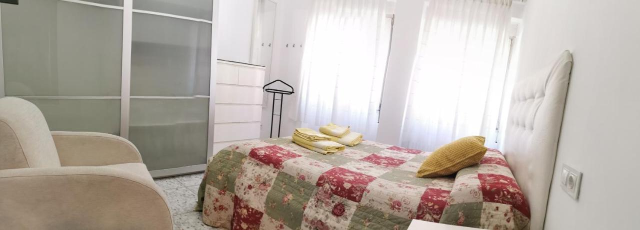 Apartament A Cinco Minutos De Todo Oviedo Zewnętrze zdjęcie