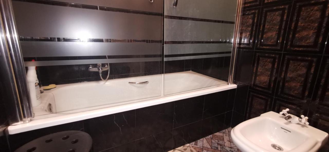 Apartament A Cinco Minutos De Todo Oviedo Zewnętrze zdjęcie