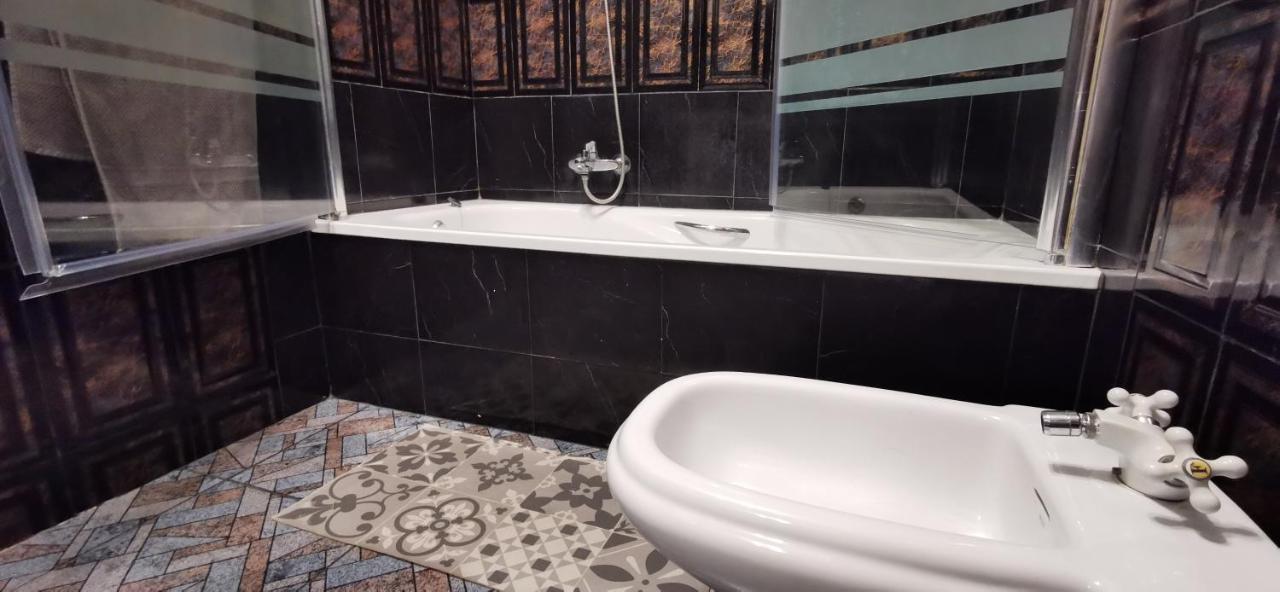 Apartament A Cinco Minutos De Todo Oviedo Zewnętrze zdjęcie